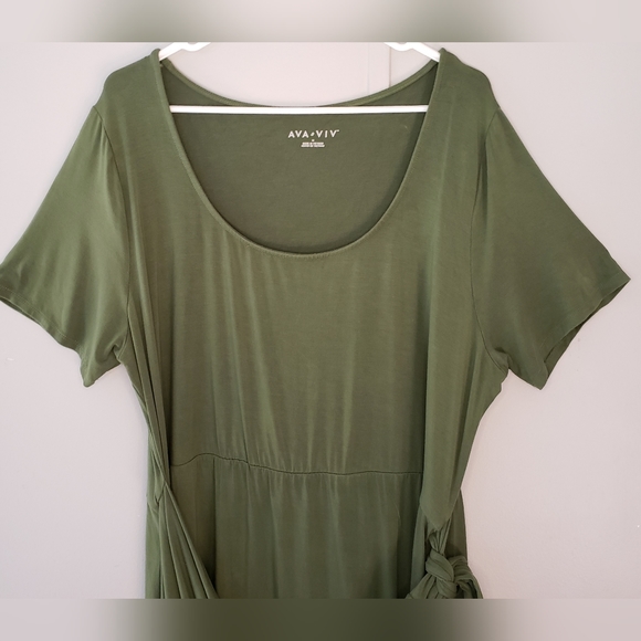 Ava & Viv Green Faux Wrap Midi Dress - Picture 4 of 11